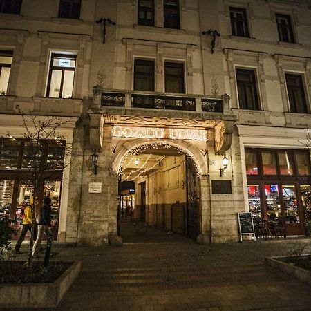 Budapest Kingdom Apartment Central & Car Parking On-Site & Aircon & Quiet & Family Friendly エクステリア 写真