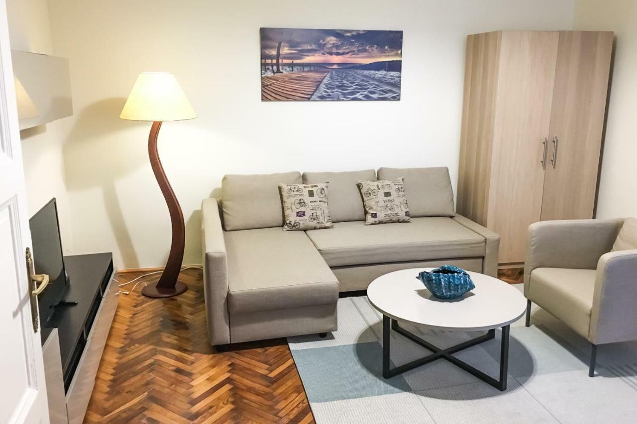 Budapest Kingdom Apartment Central & Car Parking On-Site & Aircon & Quiet & Family Friendly エクステリア 写真
