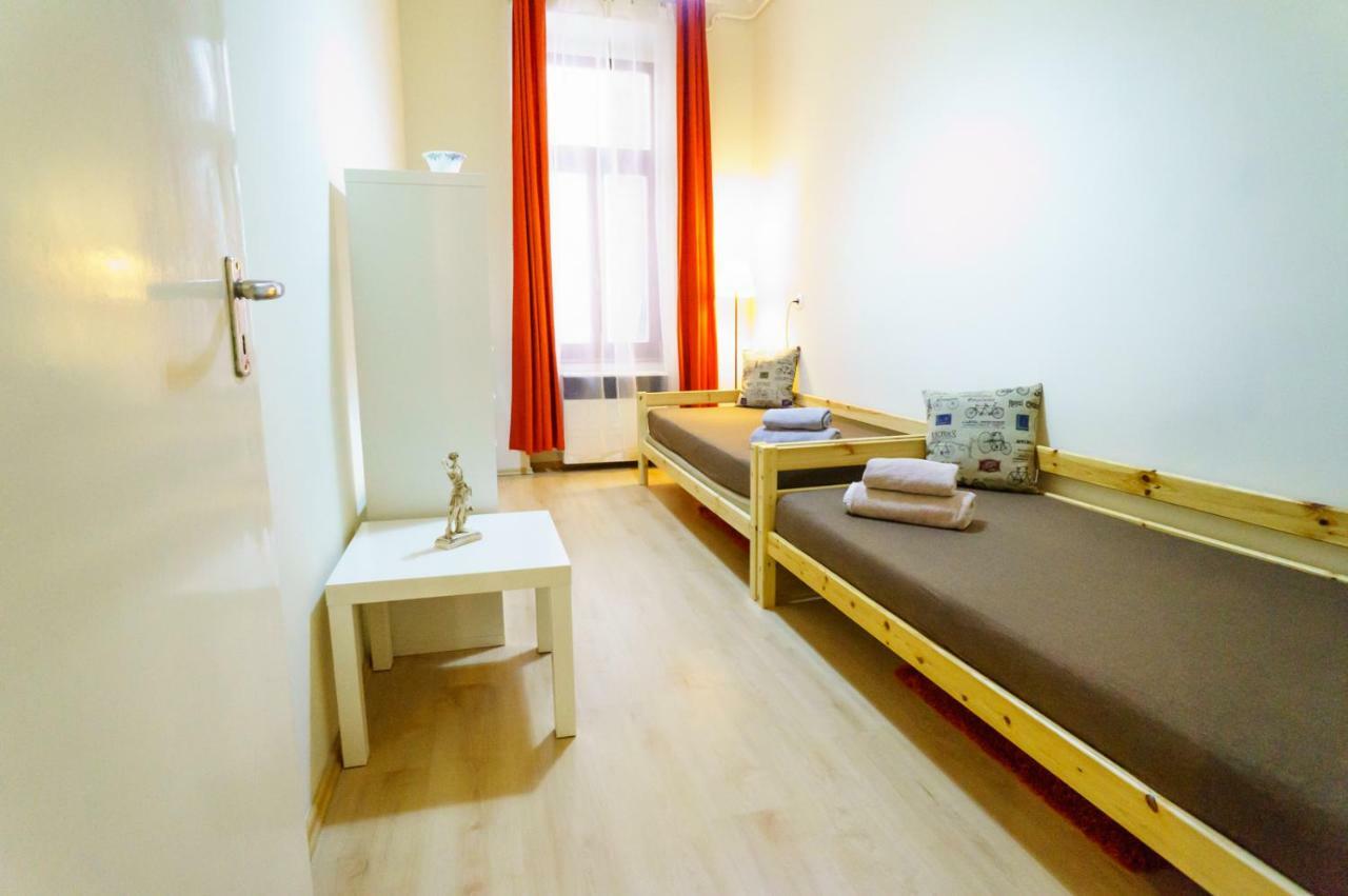 Budapest Kingdom Apartment Central & Car Parking On-Site & Aircon & Quiet & Family Friendly エクステリア 写真