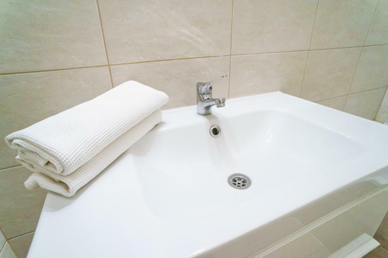 Budapest Kingdom Apartment Central & Car Parking On-Site & Aircon & Quiet & Family Friendly エクステリア 写真