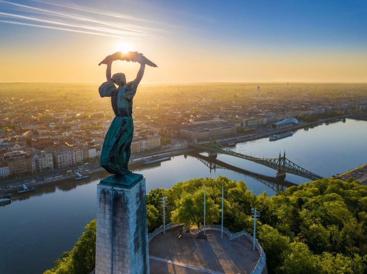 Budapest Kingdom Apartment Central & Car Parking On-Site & Aircon & Quiet & Family Friendly エクステリア 写真